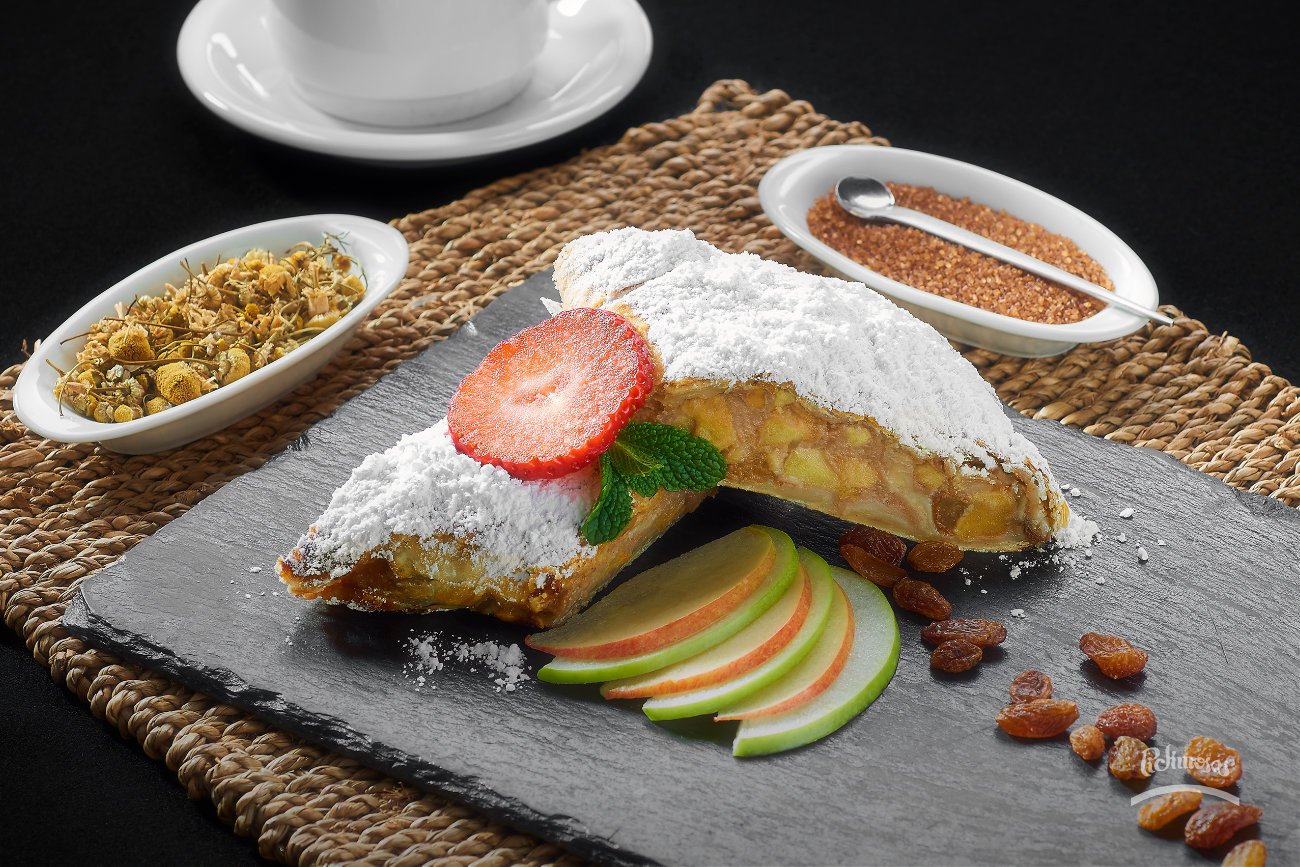 Apple strudel